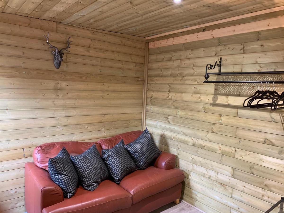 Bedrock Lodge Winterbourne Ngoại thất bức ảnh