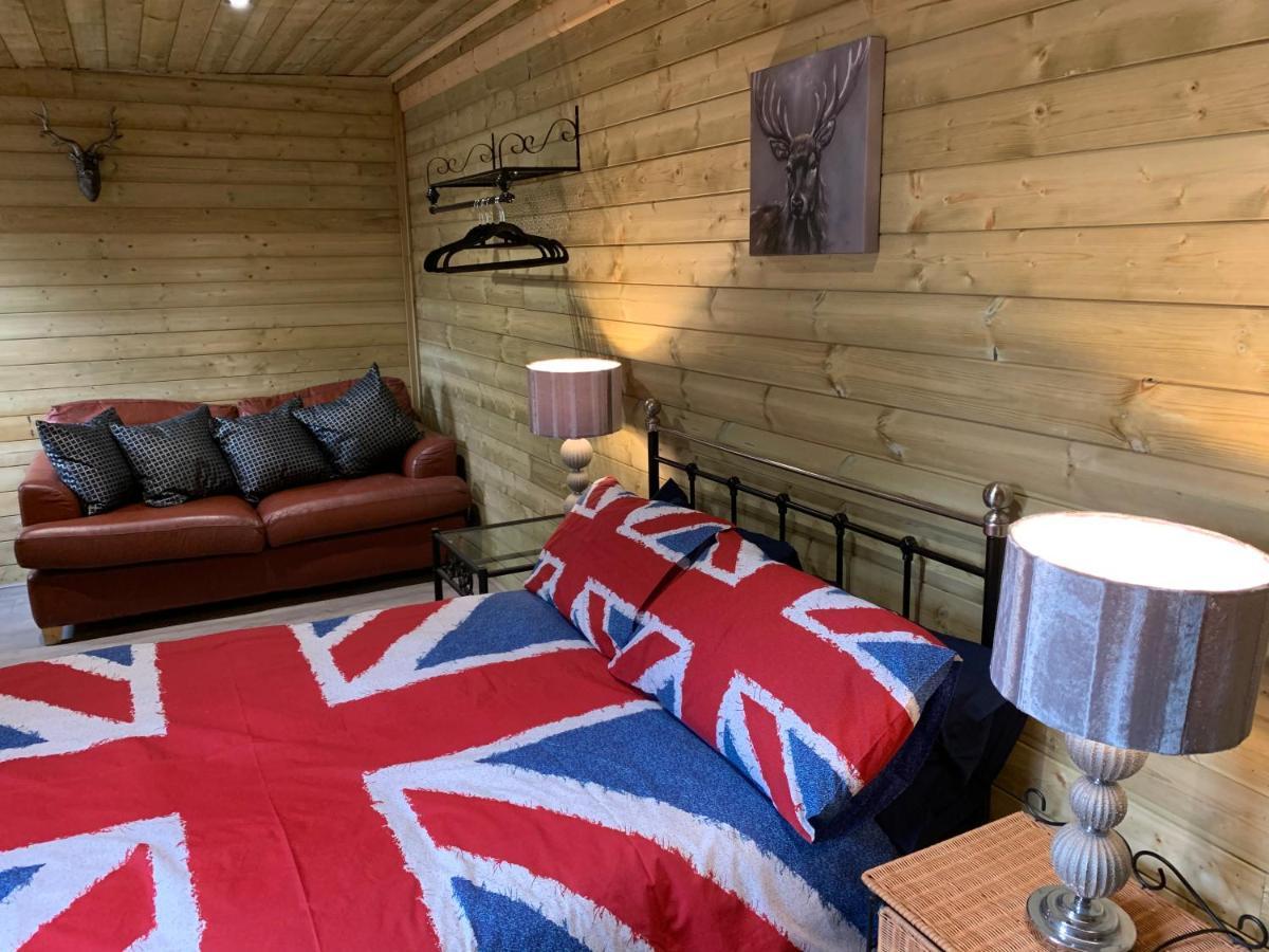 Bedrock Lodge Winterbourne Ngoại thất bức ảnh