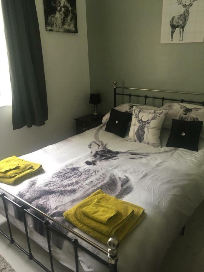 Bedrock Lodge Winterbourne Ngoại thất bức ảnh