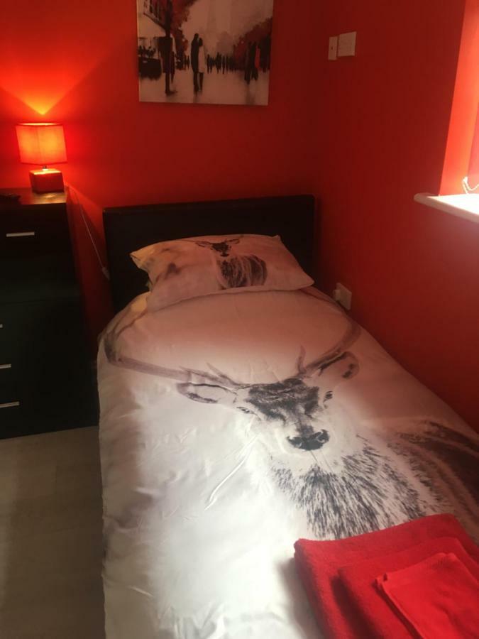 Bedrock Lodge Winterbourne Ngoại thất bức ảnh